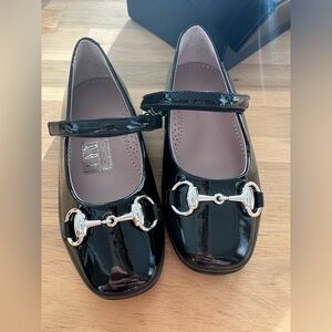 NEW Gucci girl shoes, Size 23